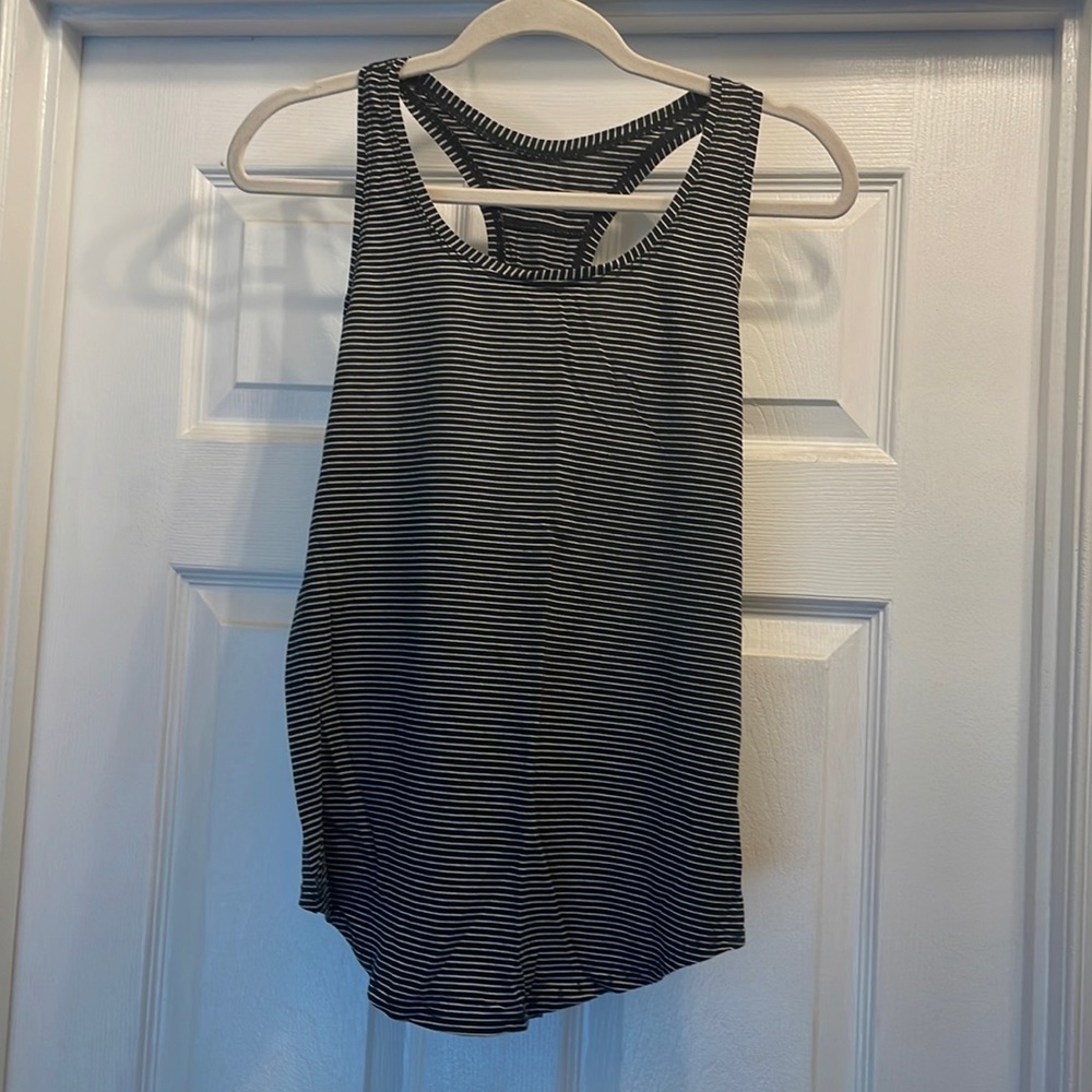 Lululemon Love Tank Pleated. Size 4